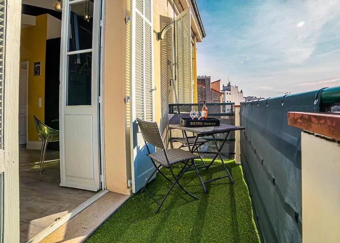 The Loft - Superb 2 Bedrooms On Top Floor With Terrace - 10Min To Palais & Beach!